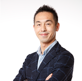 曽山 哲人 氏
